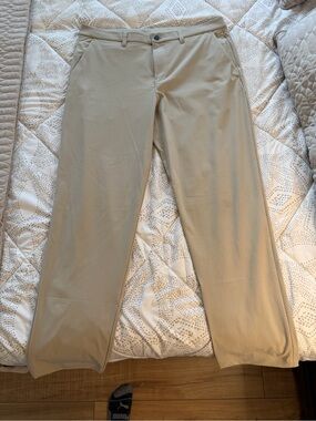 Lululemon ABC classic fit trouser size 35 waist 32 length